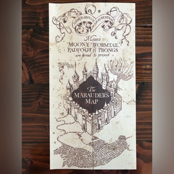 LIKE NEW UNIVERSAL Harry Potter Marauders Map - Picture 3 of 9